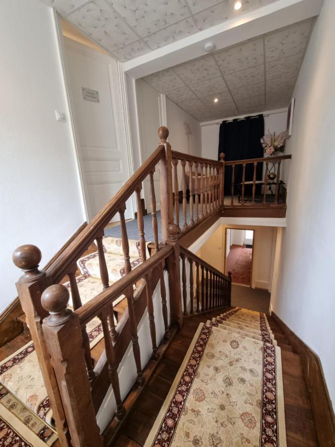 Le Manoir- Cluny Panzió Kültér fotó